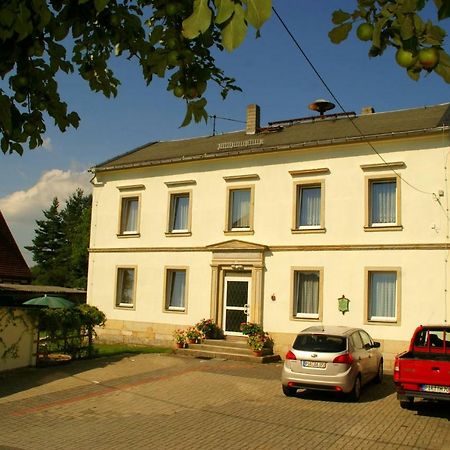 Ferienhaus "Zur Alten Schule" Mittelndorf エクステリア 写真
