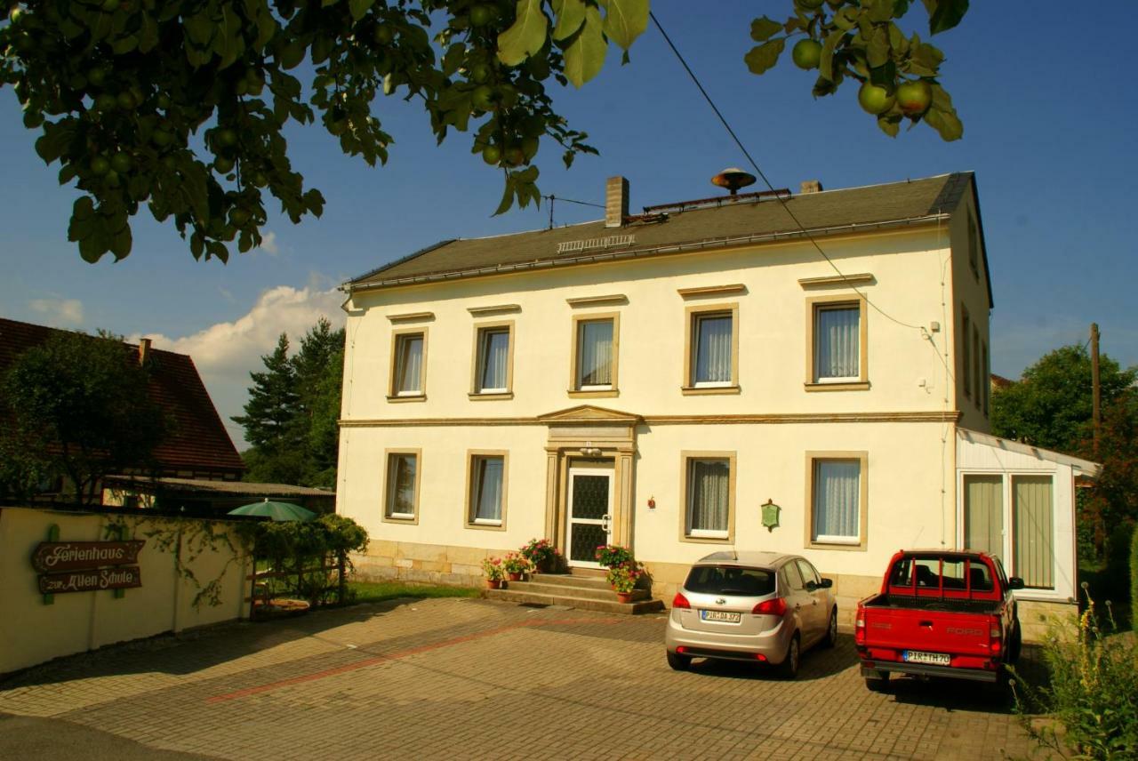 Ferienhaus "Zur Alten Schule" Mittelndorf エクステリア 写真