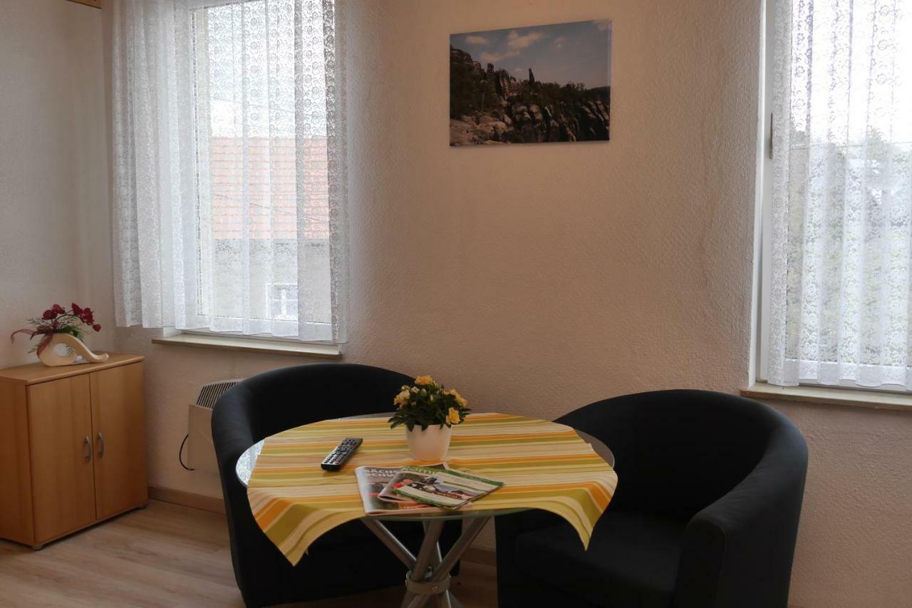 Ferienhaus "Zur Alten Schule" Mittelndorf エクステリア 写真